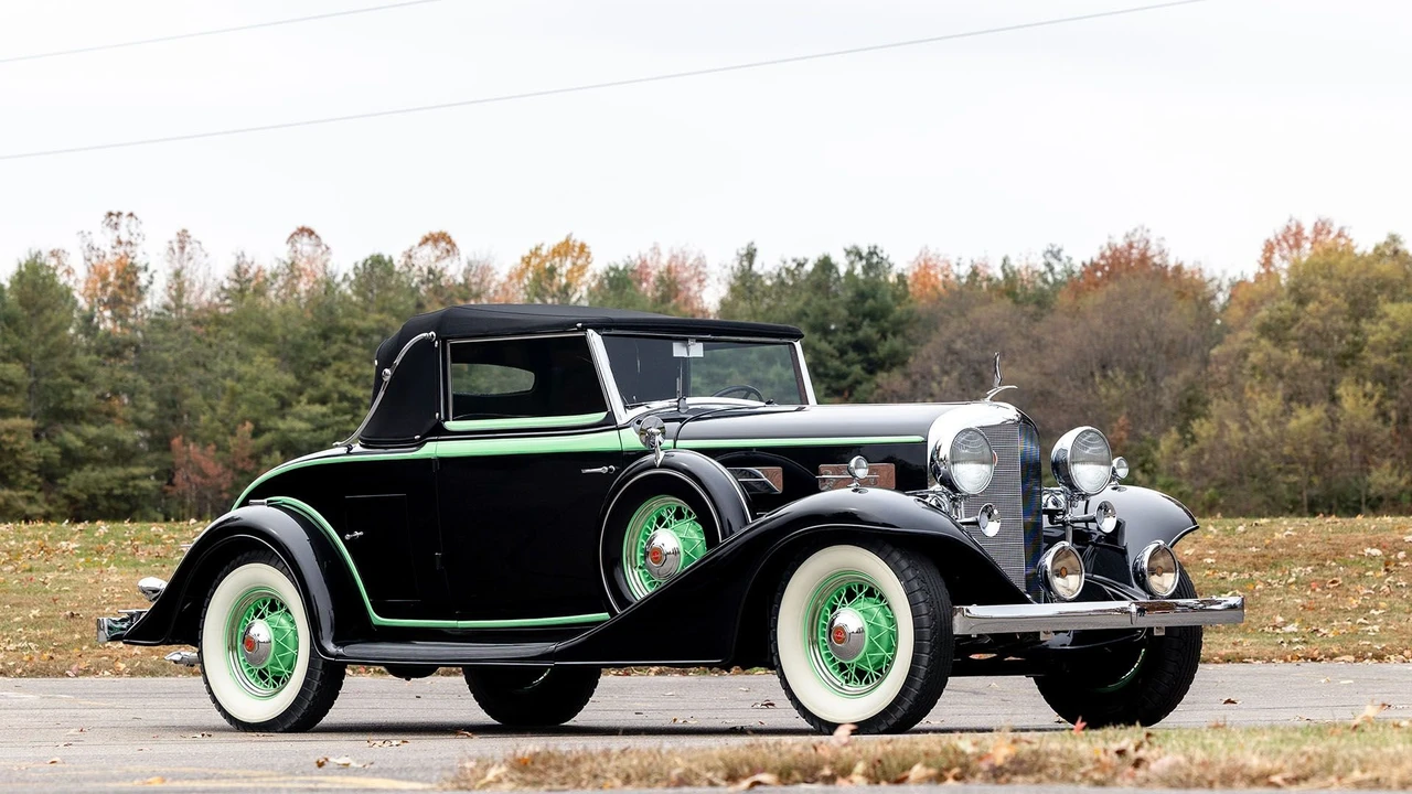1933 LaSalle - Image 20 of 31