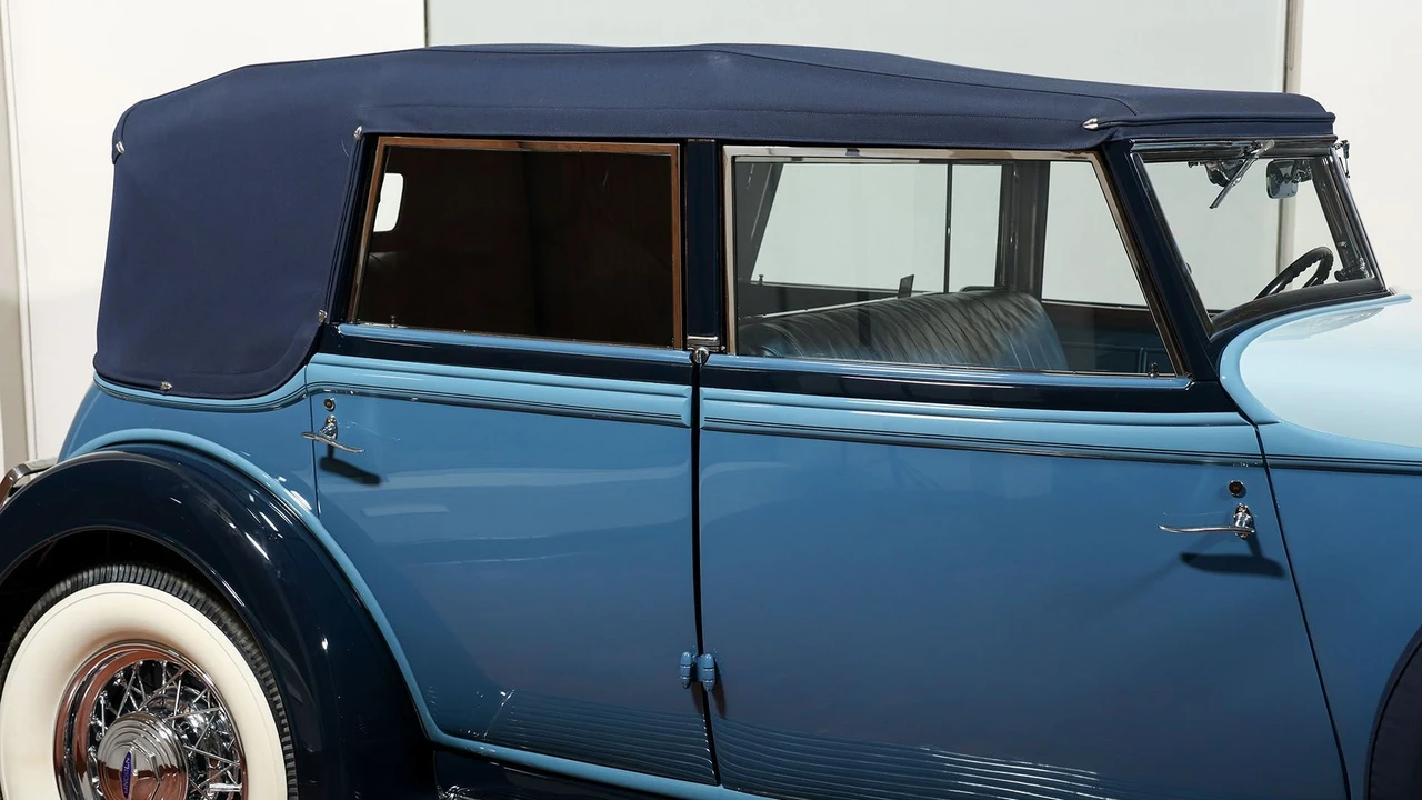 1933 Lincoln - Image 30 of 31