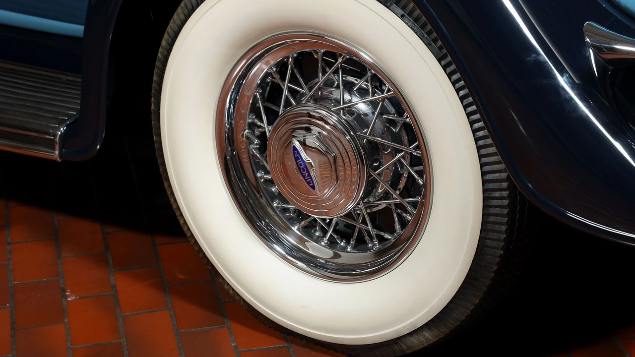 1933 Lincoln - Image 23 of 31