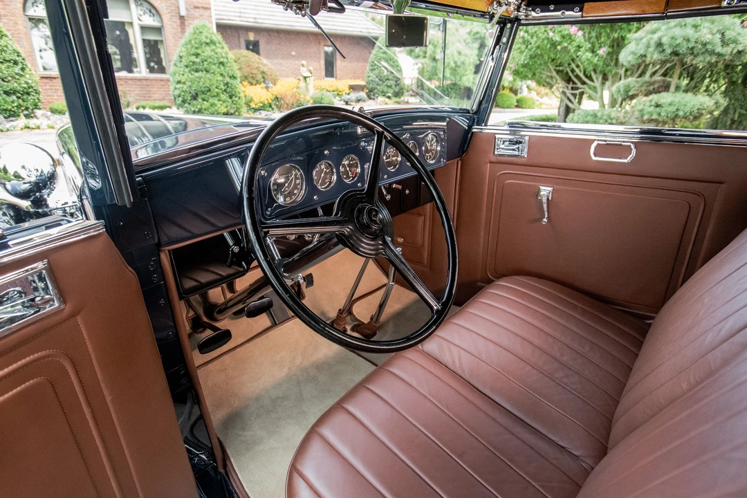1933 Marmon - Image 7 of 31