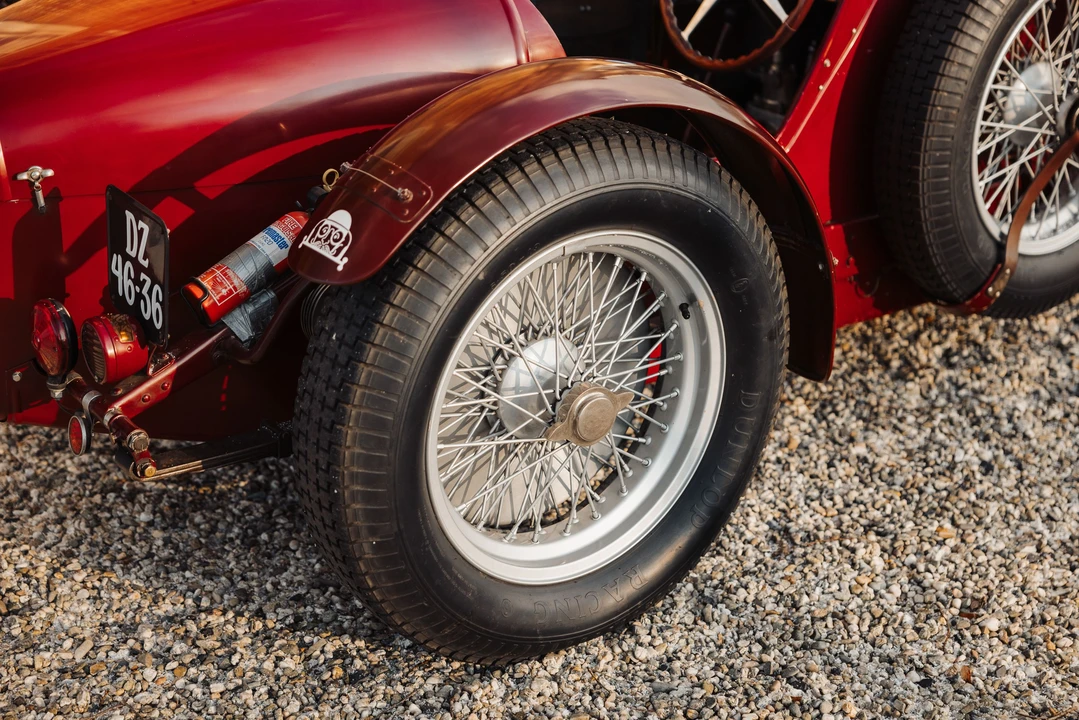 1933 Ferrari 550 Maranello - Image 9 of 31