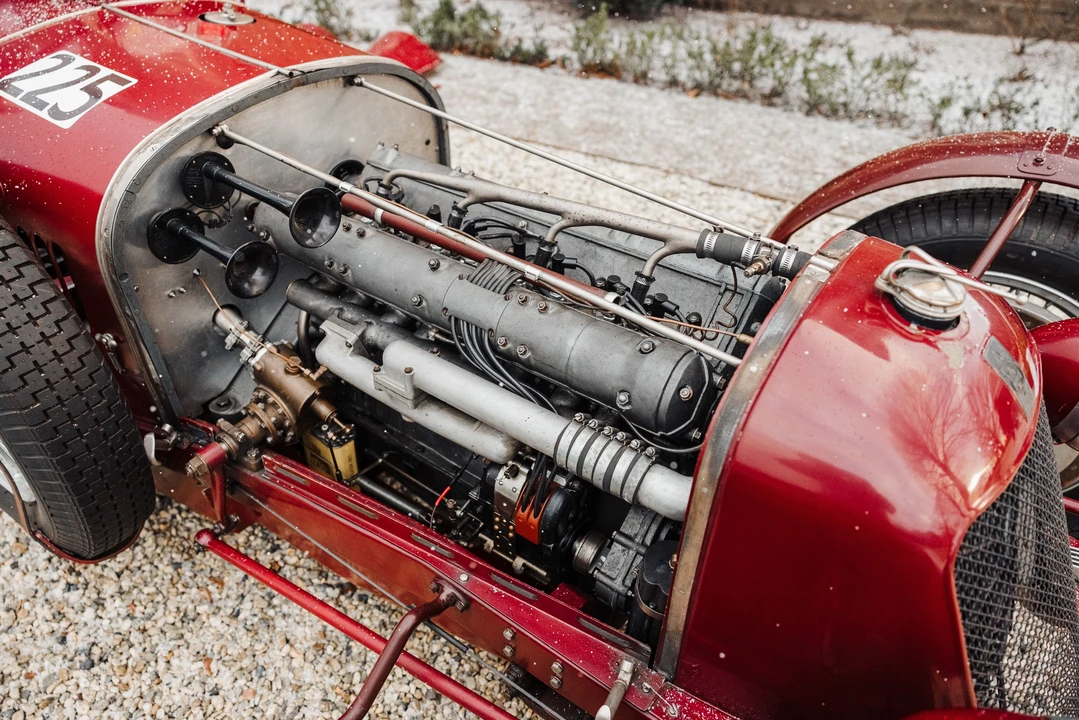 1933 Ferrari 550 Maranello - Image 27 of 31