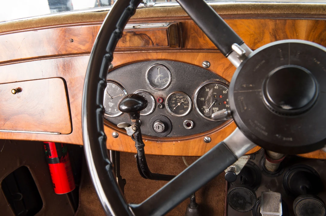 1933 Morris - Image 15 of 16