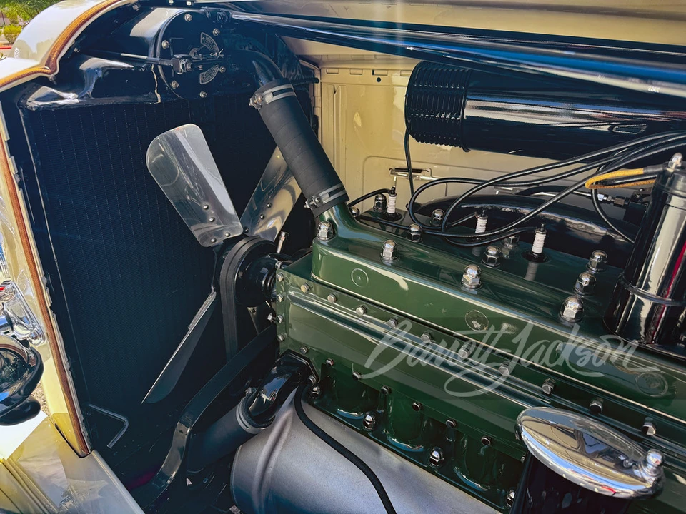 1933 Packard Eight - Image 15 of 31