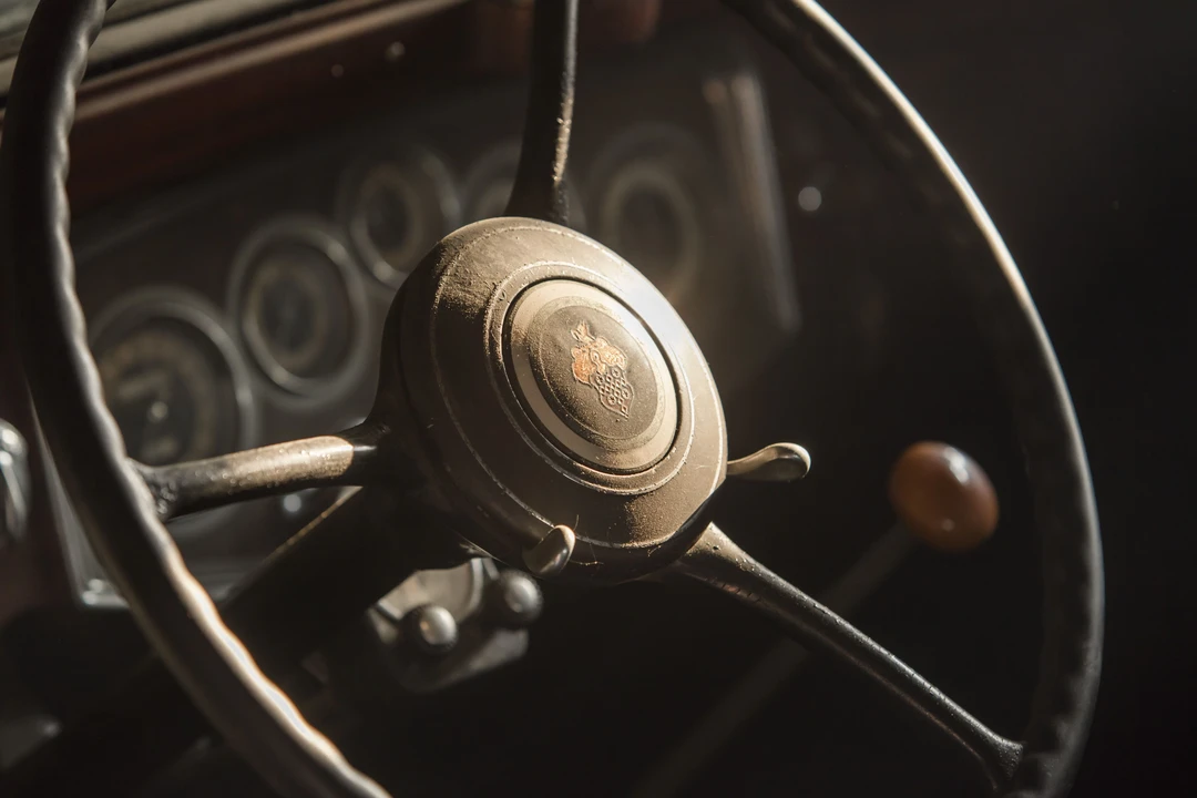 1933 Packard Eight - Image 12 of 31