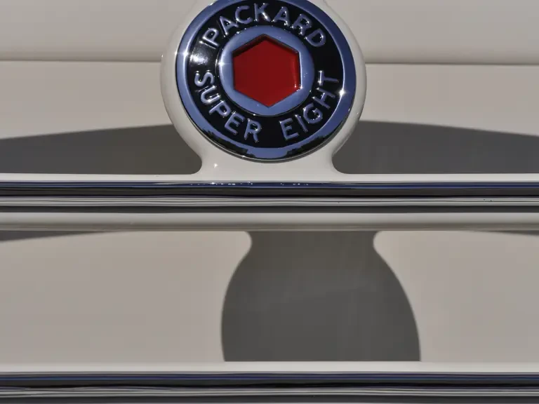 1933 Packard Eight - Image 13 of 24