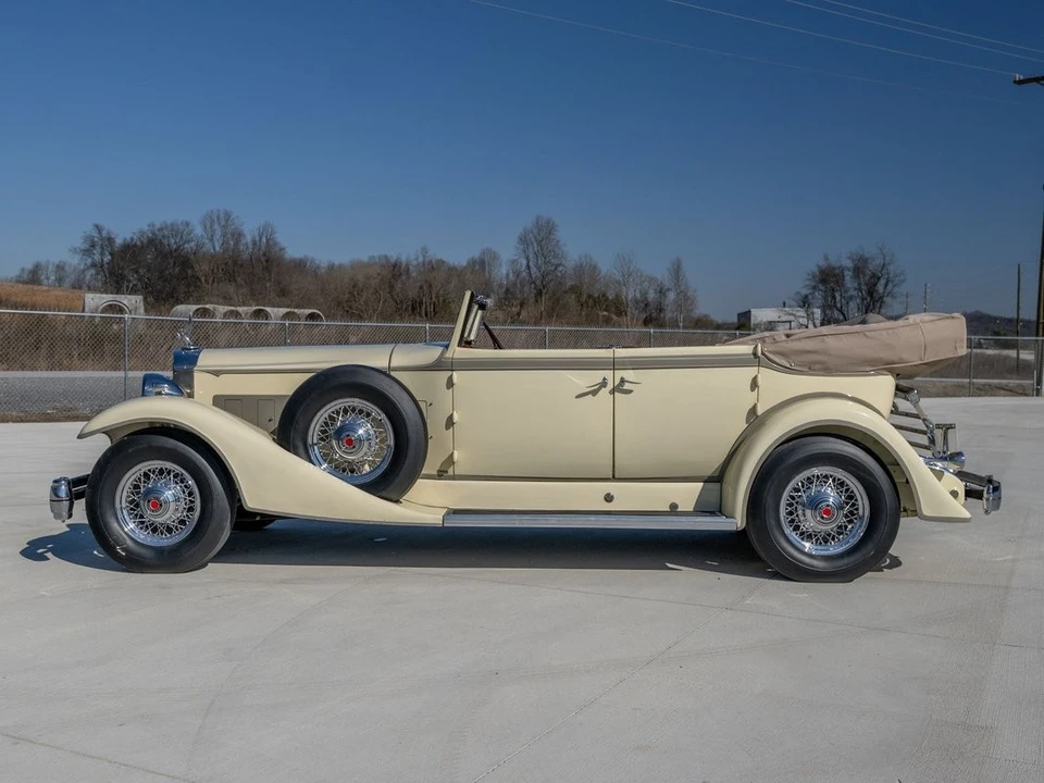 1933 Packard - Image 2 of 31