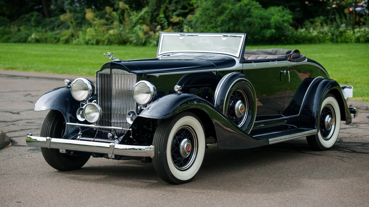 1933 Packard Eight - Image 10 of 31