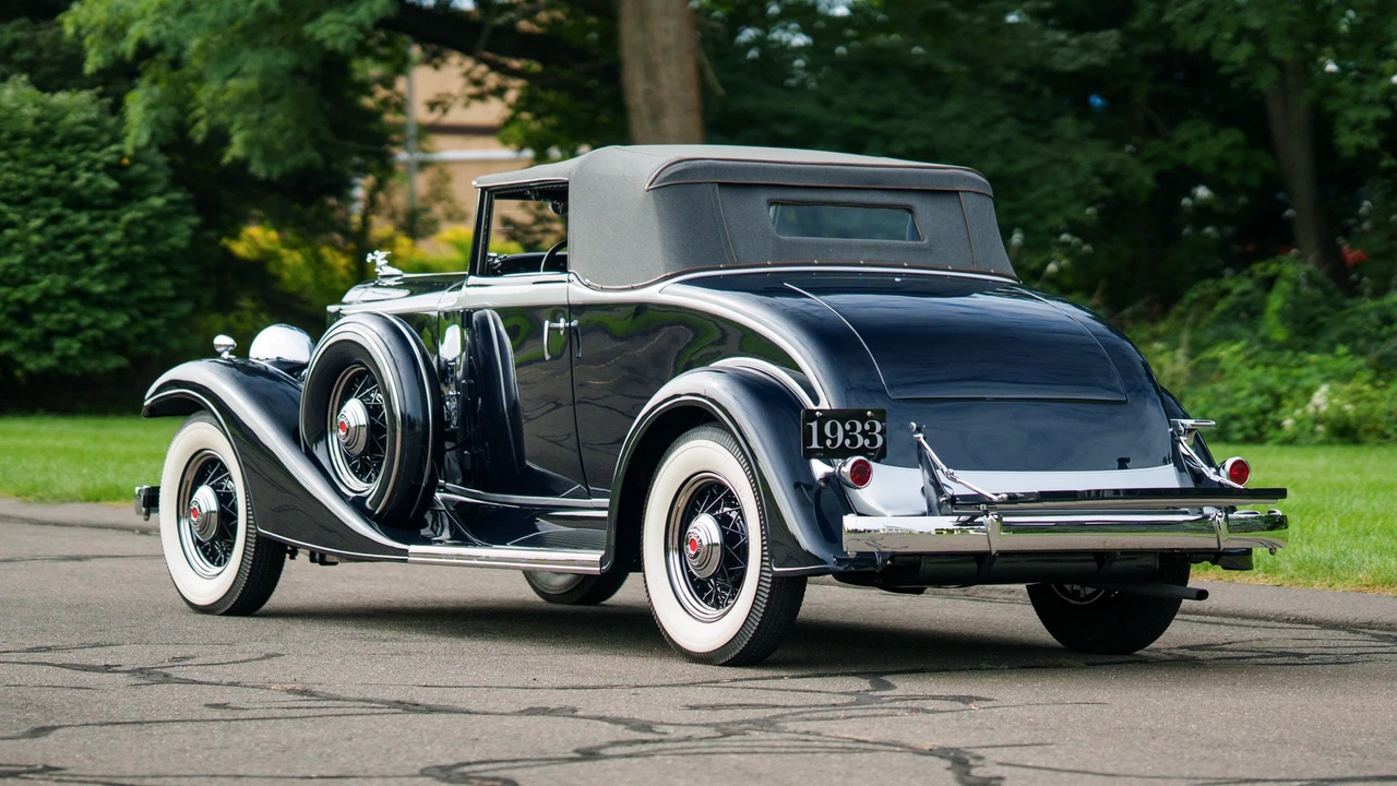 1933 Packard Eight - Image 16 of 31