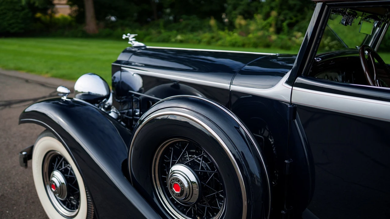1933 Packard Eight - Image 21 of 31