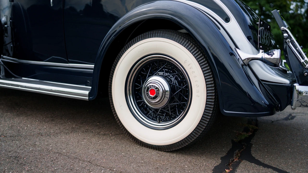 1933 Packard Eight - Image 25 of 31