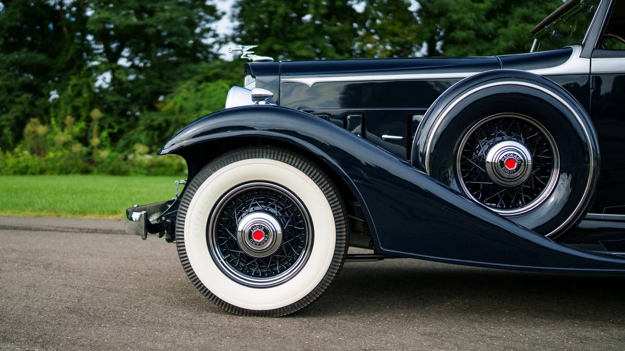 1933 Packard Eight - Image 18 of 31