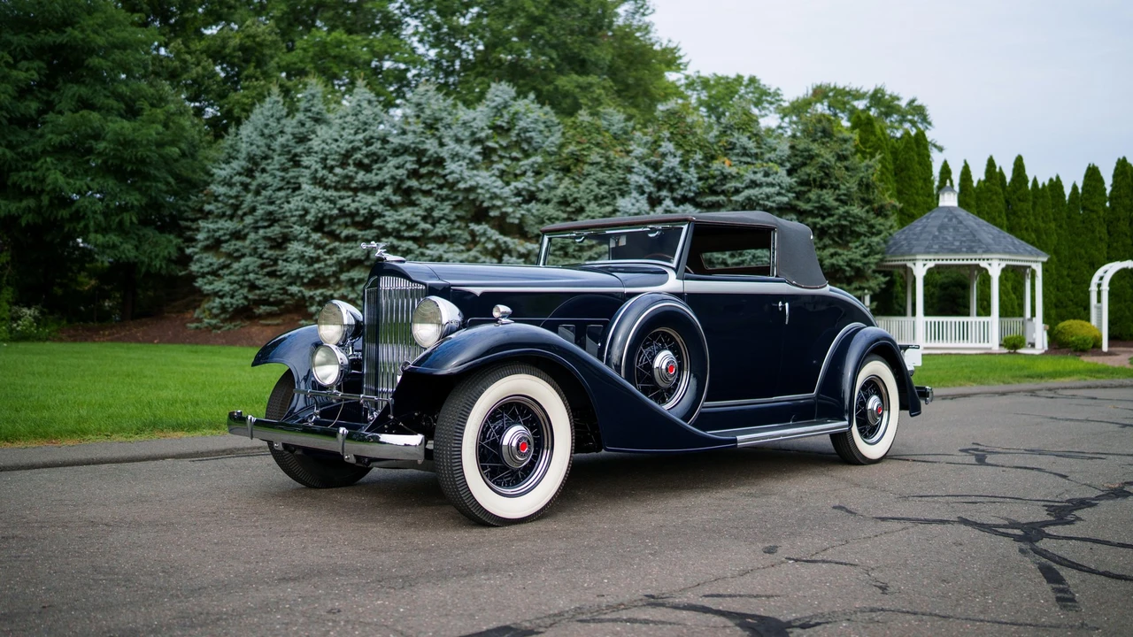1933 Packard Eight - Image 14 of 31