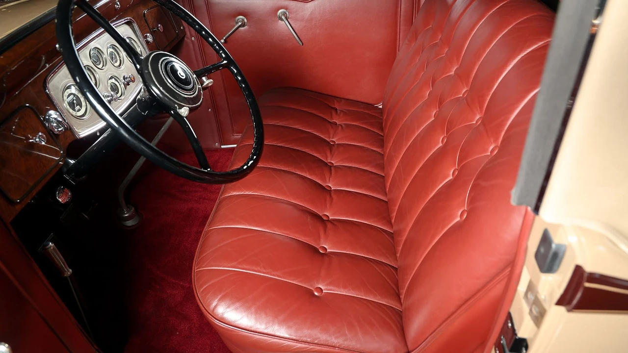 1933 Packard Eight - Image 2 of 31