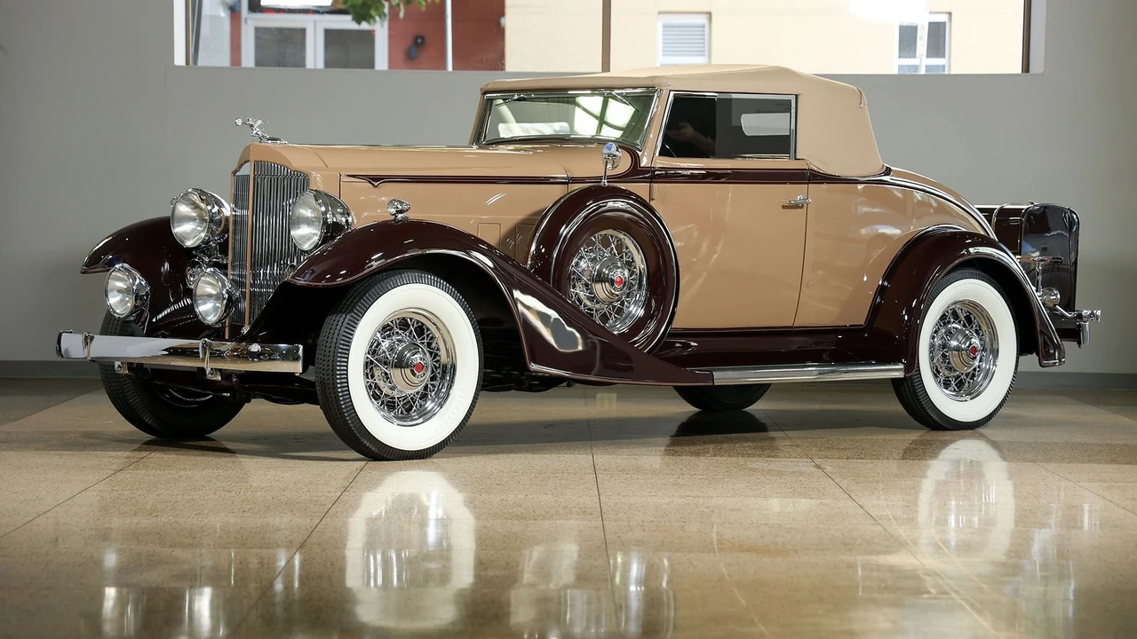 1933 Packard Eight - Image 11 of 31