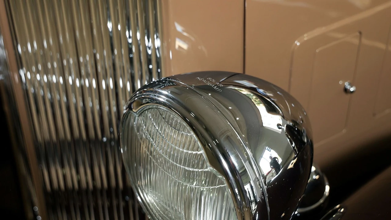 1933 Packard Eight - Image 14 of 31
