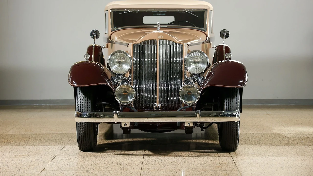 1933 Packard Eight - Image 5 of 31