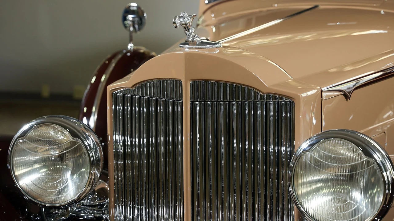 1933 Packard Eight - Image 17 of 31