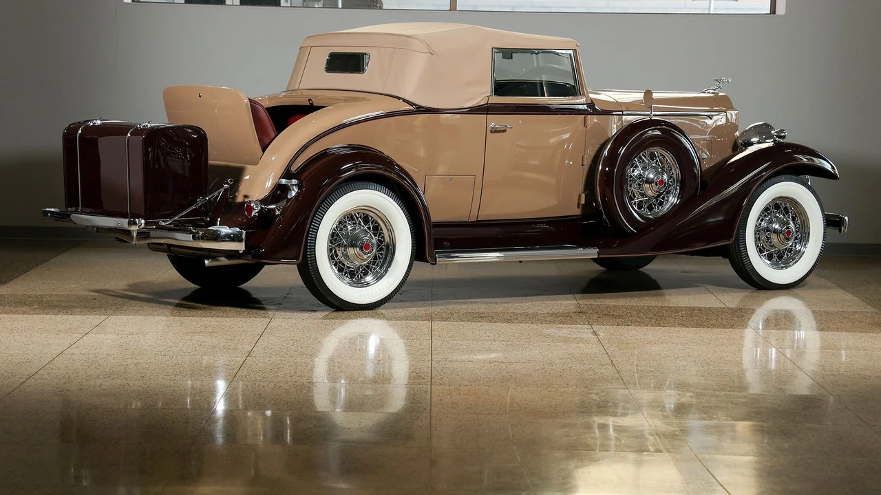 1933 Packard Eight - Image 10 of 31