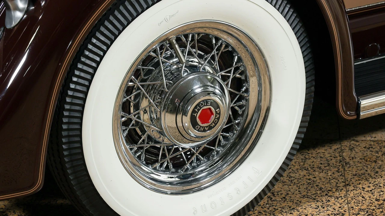 1933 Packard Eight - Image 25 of 31