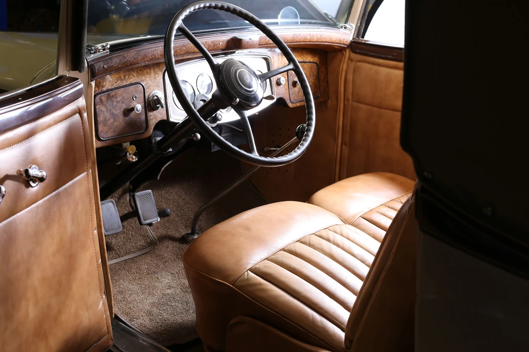 1933 Packard Eight - Image 14 of 26
