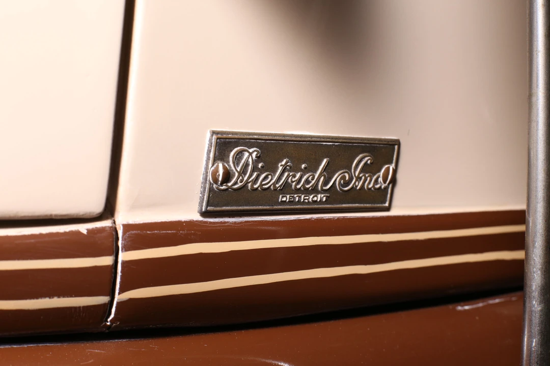 1933 Packard Eight - Image 11 of 26