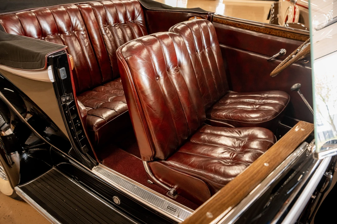 1933 Packard Eight - Image 2 of 31