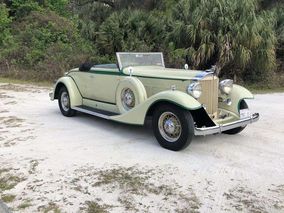 1933 Packard Eight - Image 9 of 18