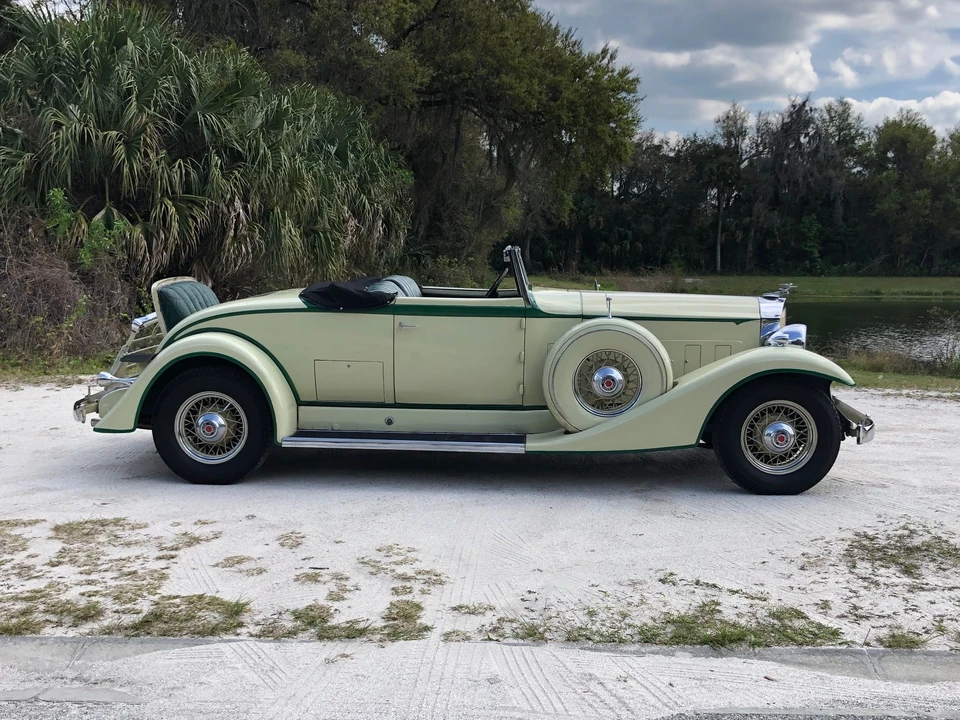 1933 Packard Eight - Image 15 of 18