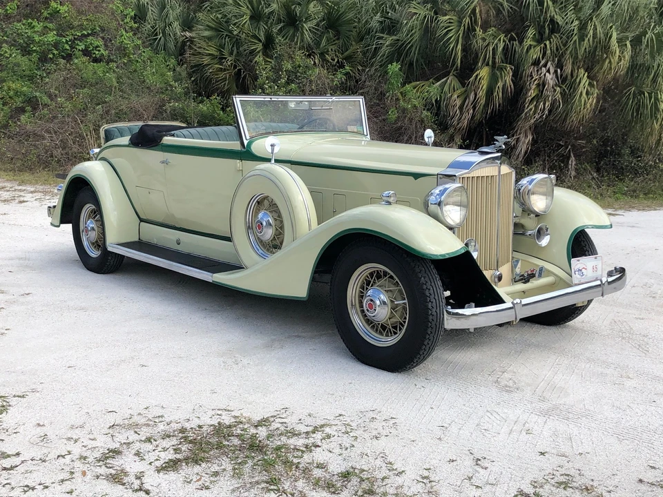 1933 Packard Eight - Image 16 of 18