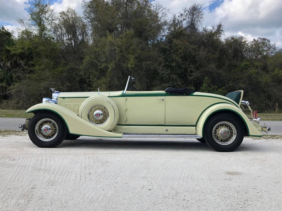 1933 Packard Eight - Image 10 of 18
