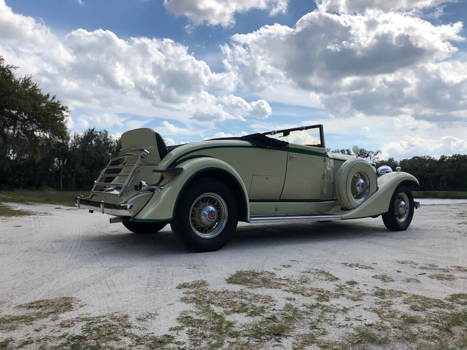 1933 Packard Eight - Image 13 of 18