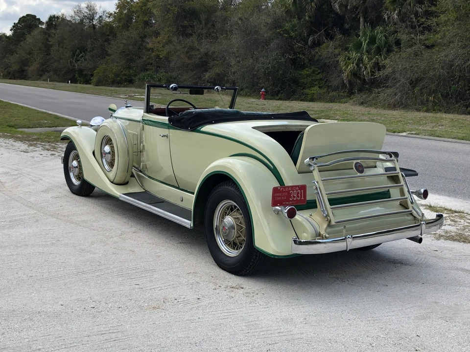 1933 Packard Eight - Image 11 of 18