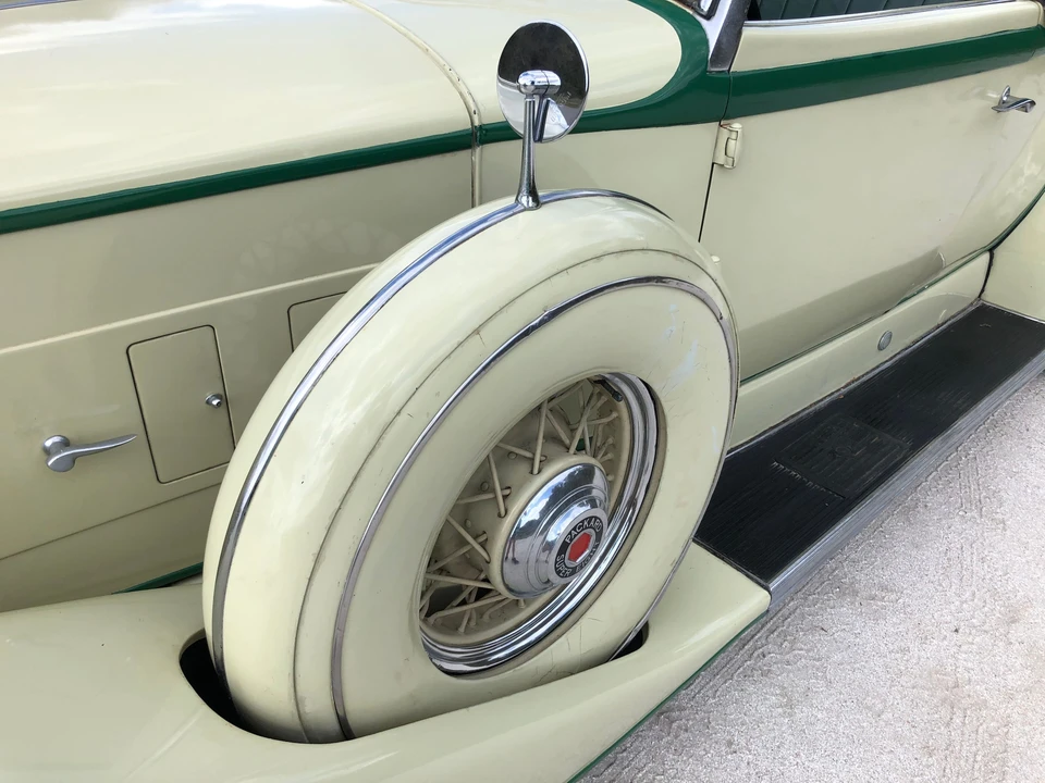 1933 Packard Eight - Image 4 of 18