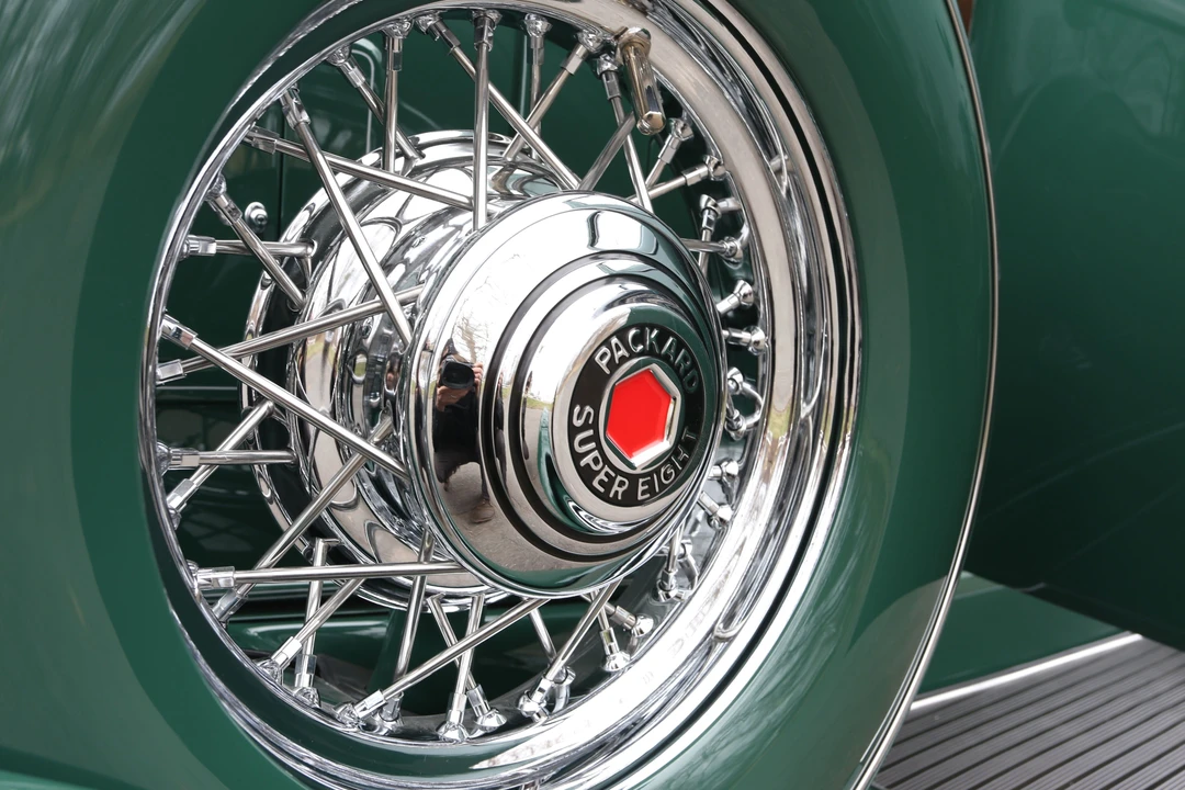 1933 Packard Eight - Image 13 of 24