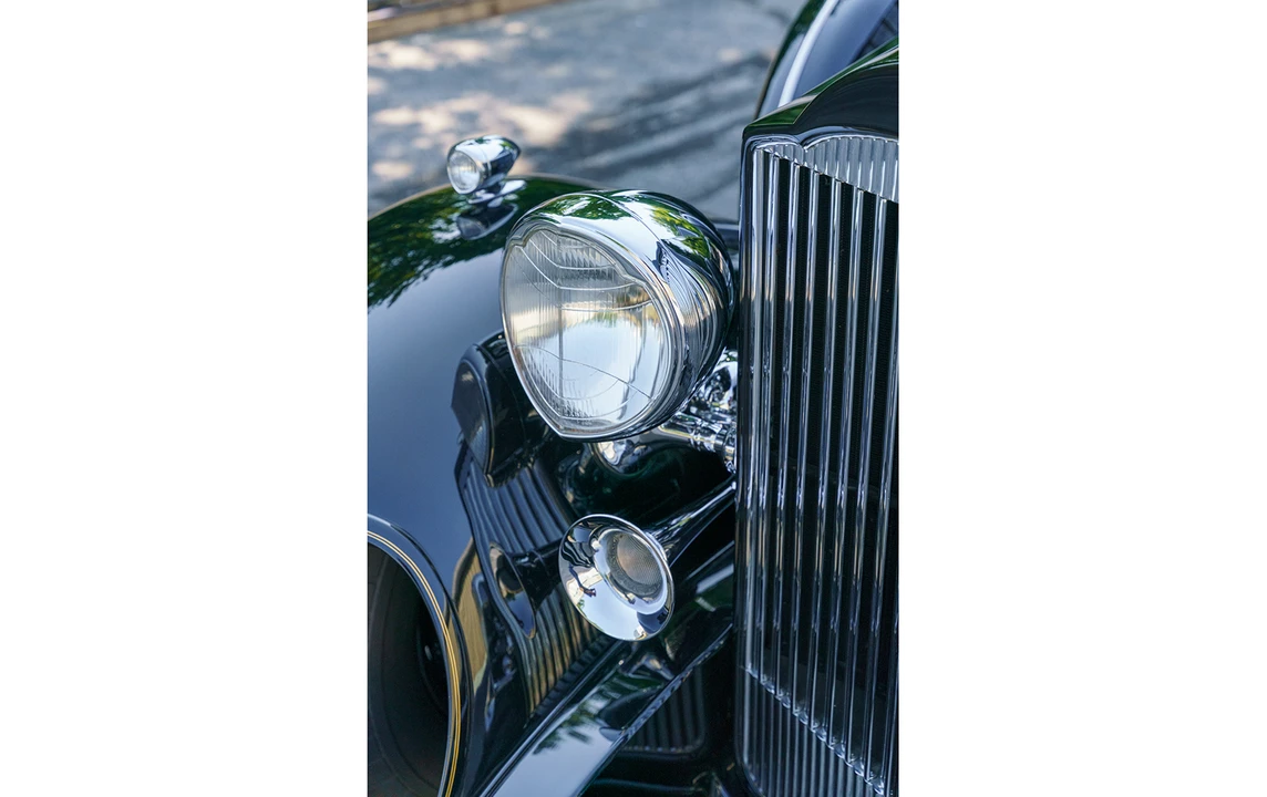 1933 Packard Twelve - Image 14 of 31