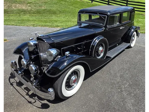 1933 Packard Twelve Club Sedan