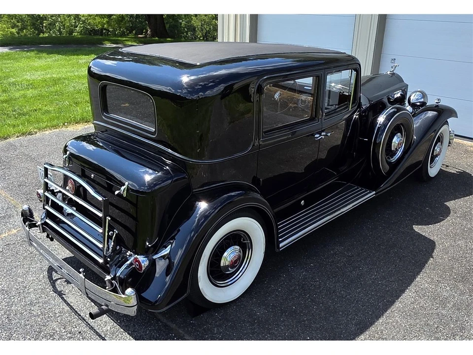 1933 Packard Twelve - Image 9 of 31