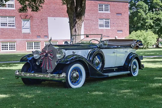 1933 Packard Twelve Series 1005 Seven-Passenger Touring