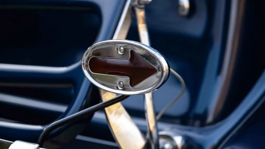 1933 Pierce-Arrow - Image 5 of 31