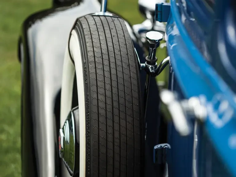 1933 Pierce-Arrow - Image 9 of 21