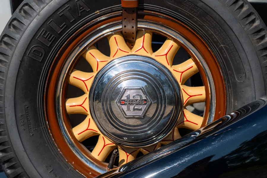 1933 Pierce-Arrow - Image 12 of 22