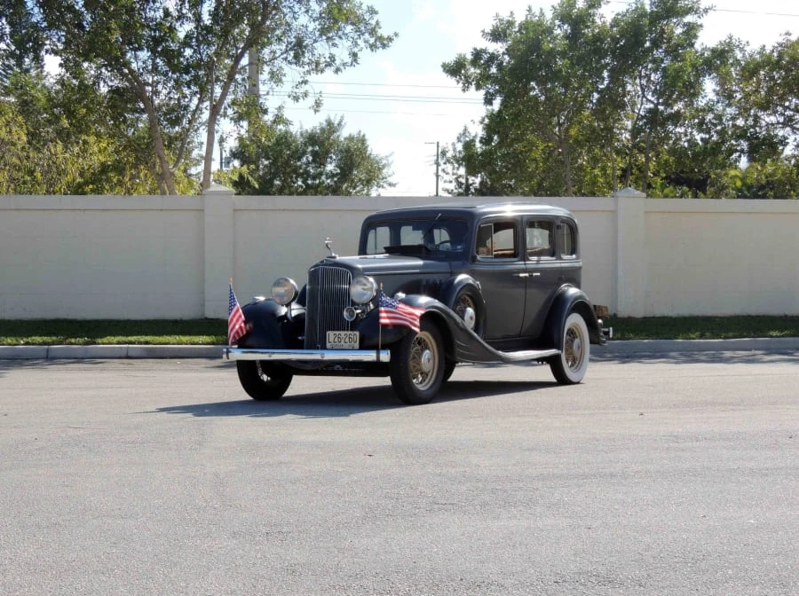1933 Pontiac - Image 2 of 31
