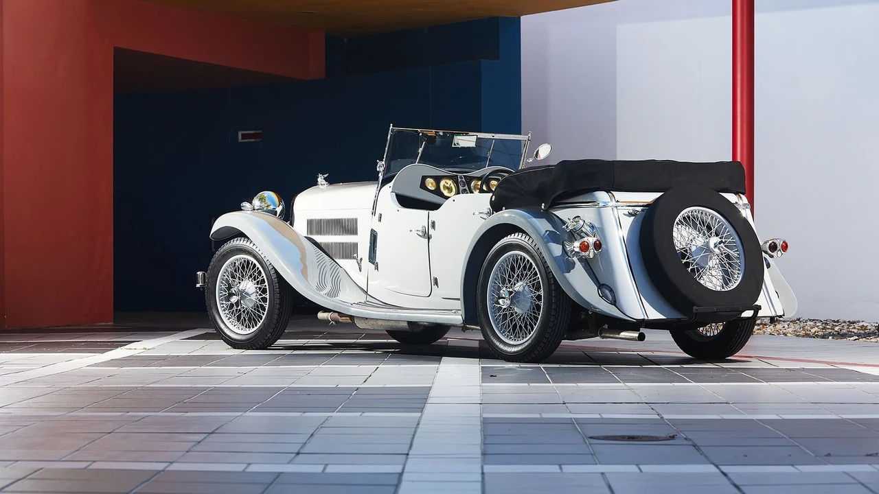 1933 Rover - Image 2 of 31