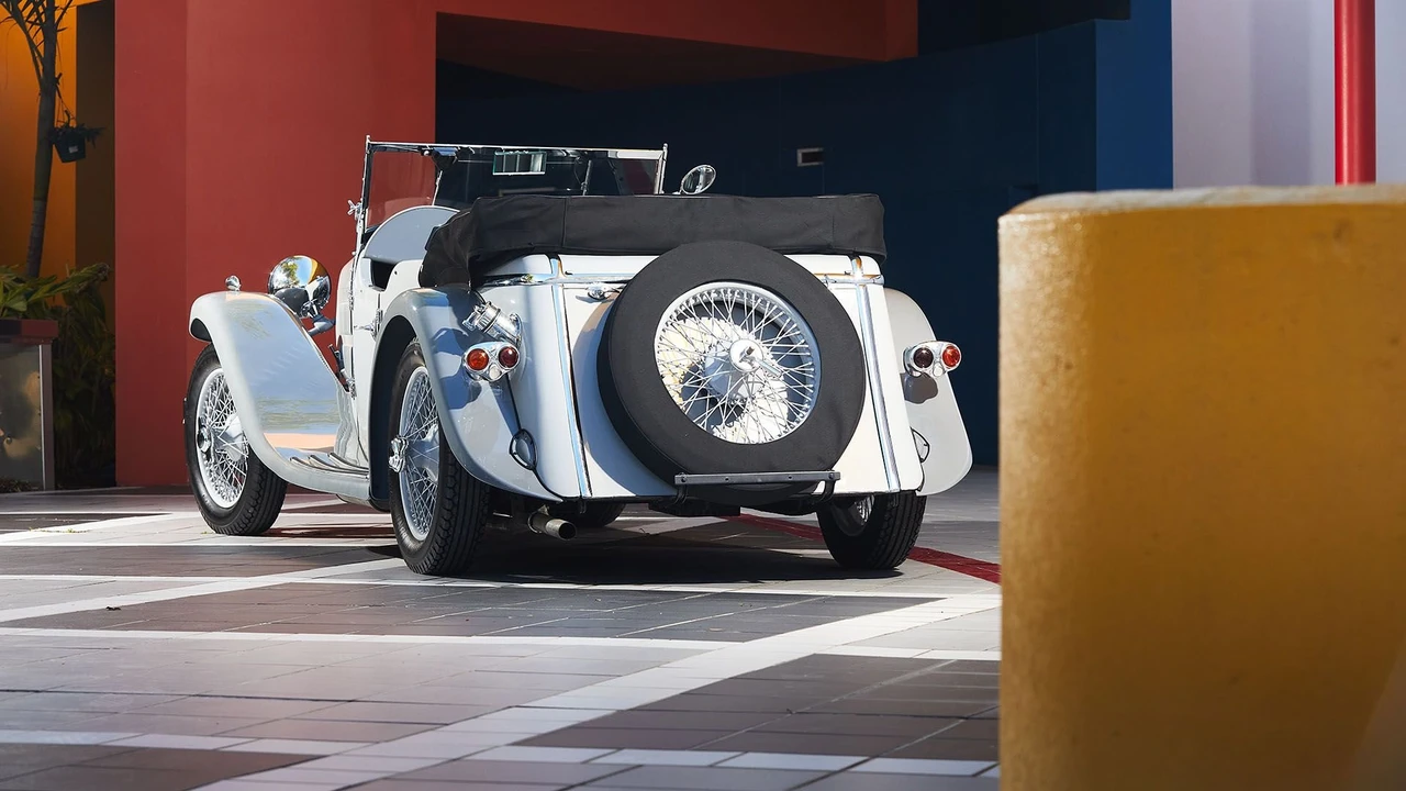 1933 Rover - Image 3 of 31