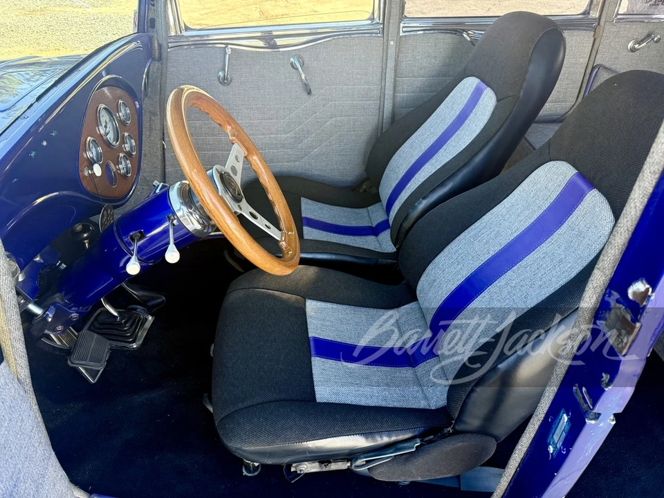 1933 Studebaker - Image 4 of 24