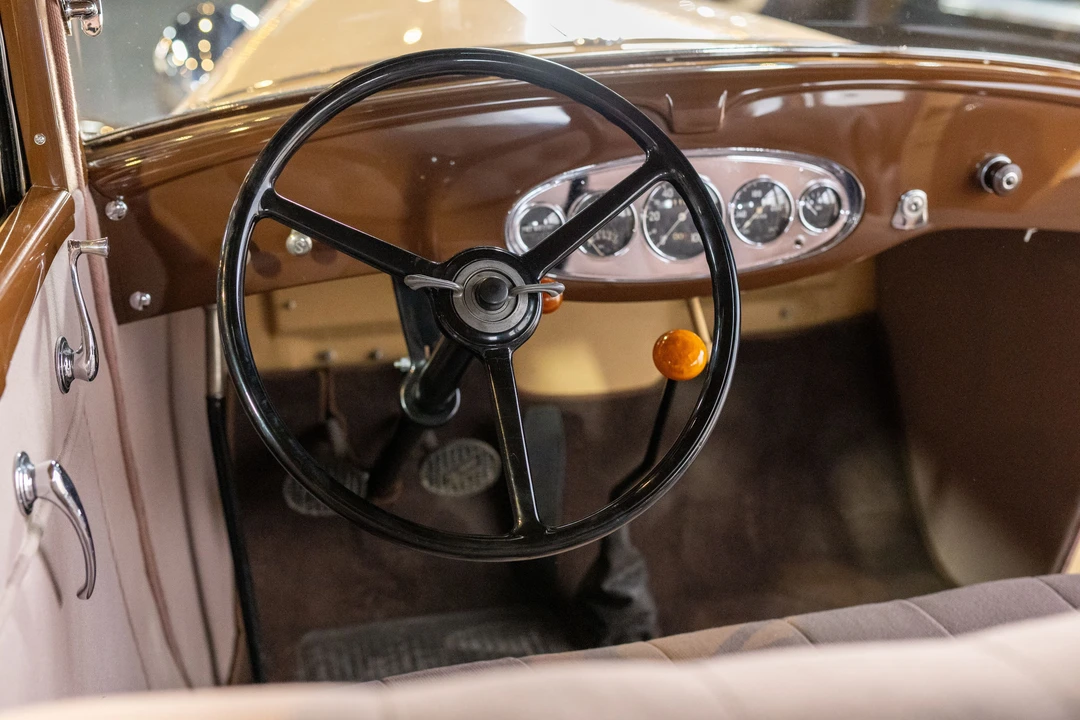 1933 Studebaker Commander - Image 13 of 23