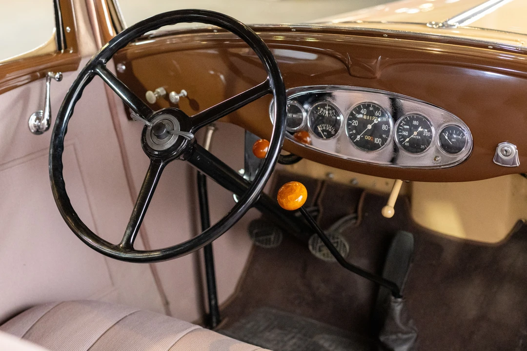 1933 Studebaker Commander - Image 2 of 23