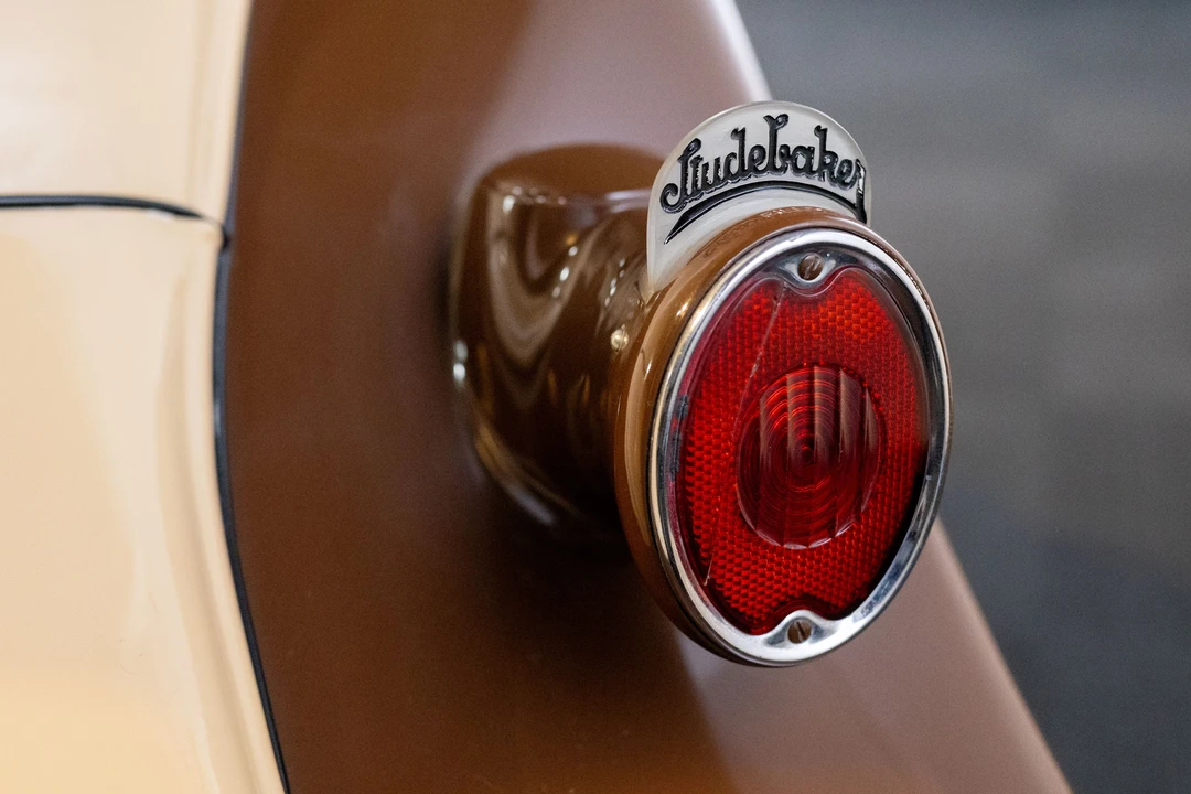 1933 Studebaker Commander - Image 15 of 23