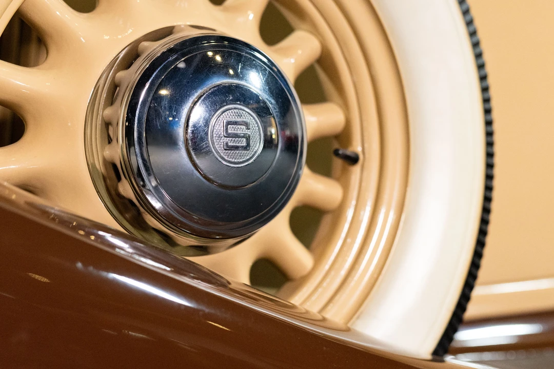 1933 Studebaker Commander - Image 6 of 23